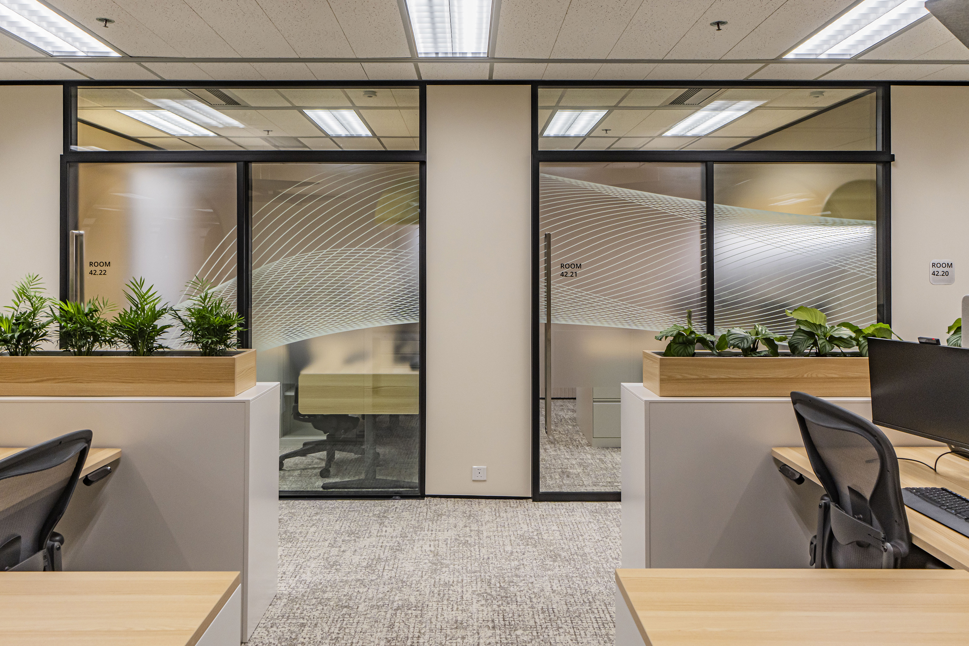 X-series partitions, meeting room